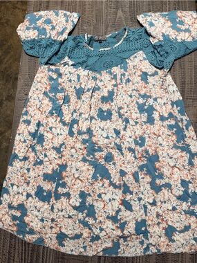 Blue Floral Lace-Yoke Puff-Sleeve Blouse